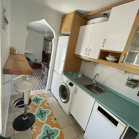 Canovas Apartment *